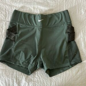 nike aeroadapt spandex